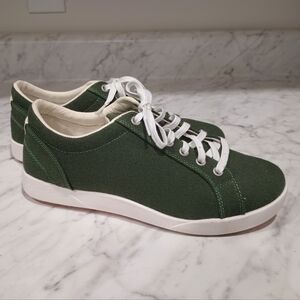 NWOB L.L. Bean Canvas Shoes
